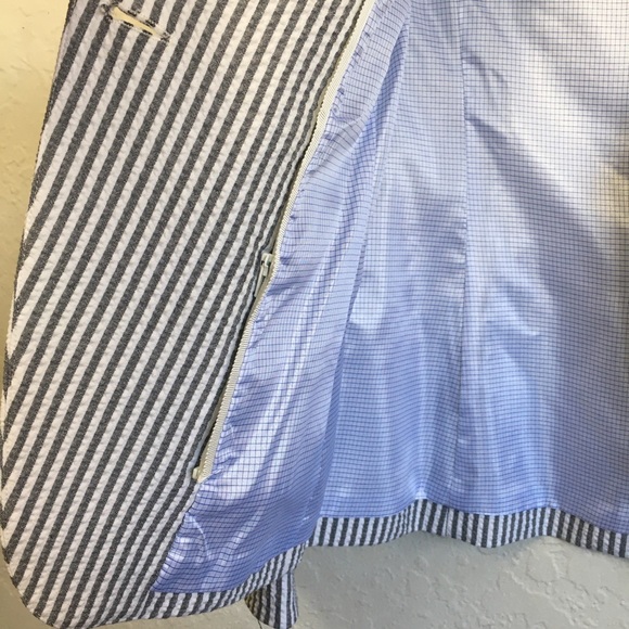 Veronica Beard Striped Seersucker Blazer - Picture 10 of 14